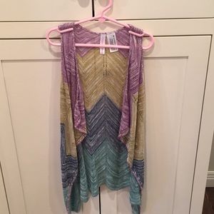 Chevron sleeveless cardigan